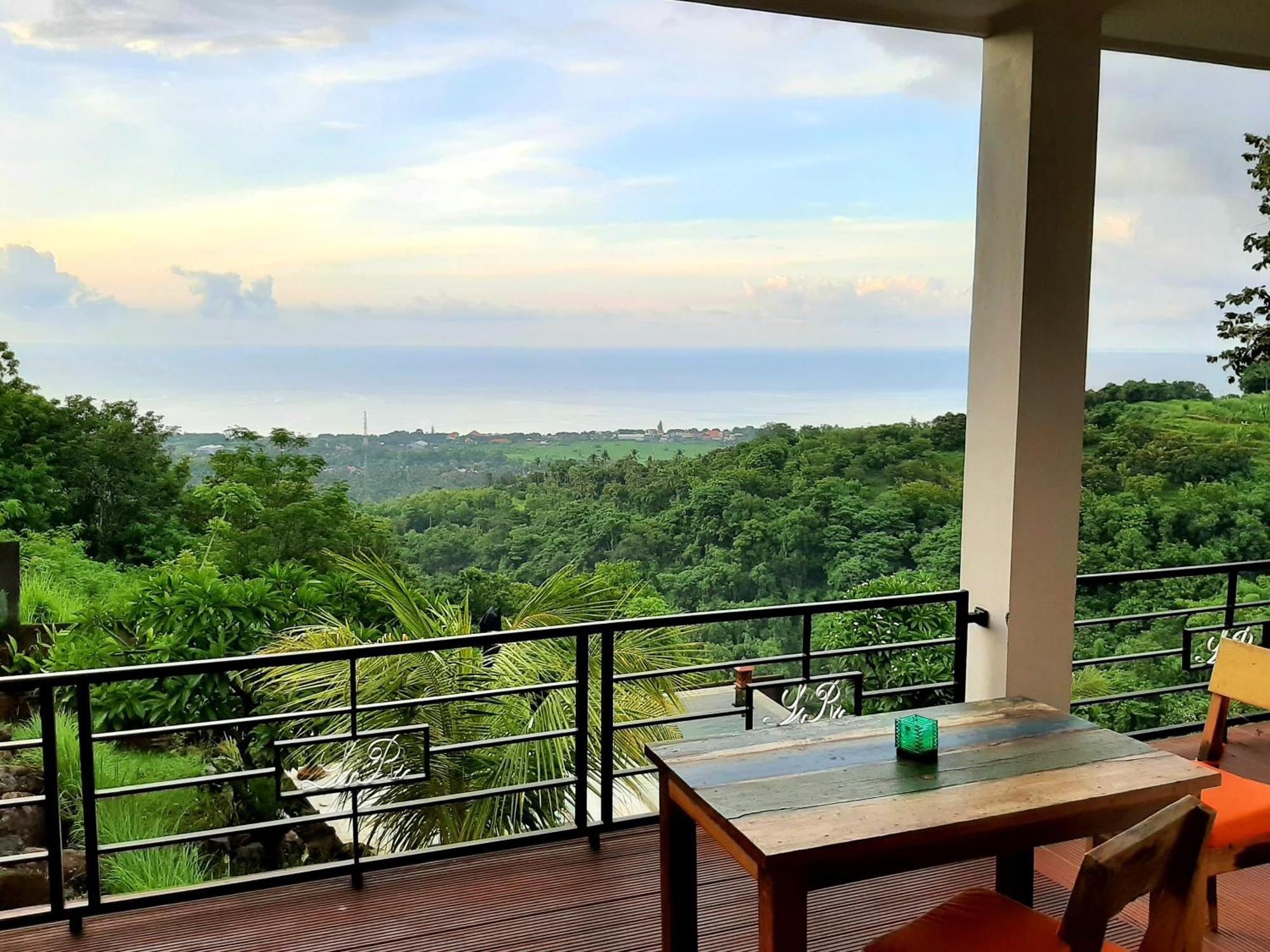 Liri Villa - Ocean, Hills, Valley View Lovina  Luaran gambar